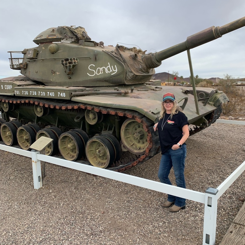 Meet your Posher, Sandy